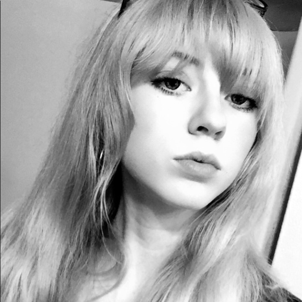 Meet your Posher, Hana